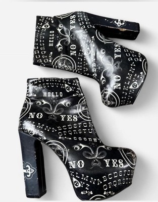 Too Fast Gothic Mystic Alphabet Print Platform Ankle Boots Zip Black White Sz 7