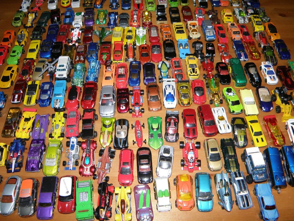 Kiste Spielzeugautos Konvolut Autos Hot Wheels Siku Matchbox Hotwheels 1kg - Bild 2 von 4