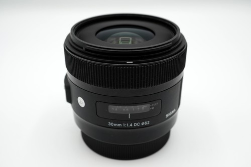 "Near mint" SIGMA Art 30mm F1.4 DC HSM Lens for Canon EOS EF-S from Japan - Picture 2 of 15