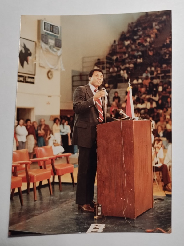 MUHAMMAD ALI guest of honor PHOTO 3.5 x 5 THE GREATEST
