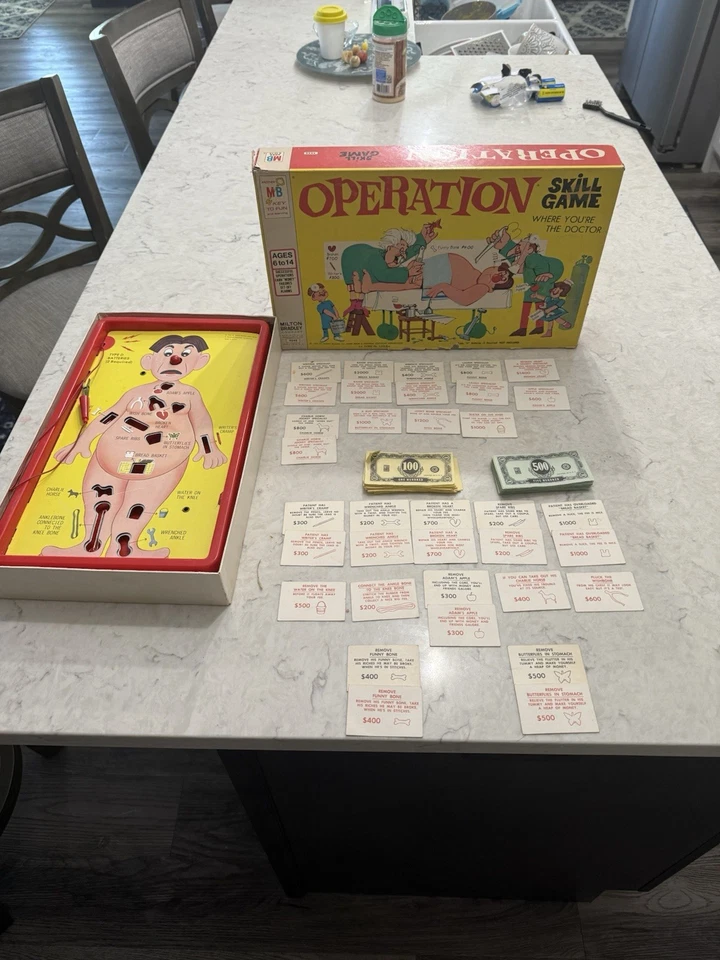 MILTON BRADLEY: Operation, Vintage, 1965, Smoking Doctor Incomplete DoesNot Work - Image 2 of 4