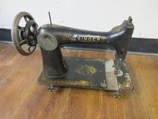 Antique 1909 Singer Sewing Machine Head with Floral Shell Pattern