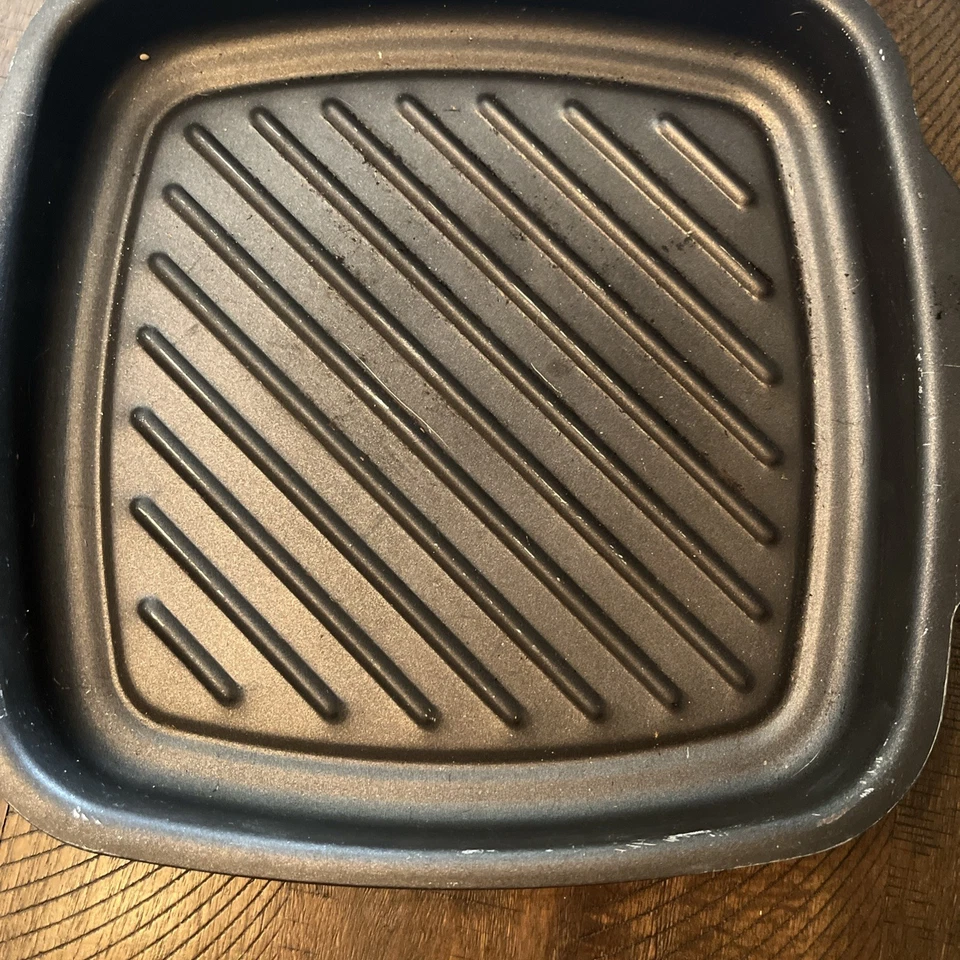 "Plancha abrasadora Nordic Ware 365 interior/exterior Texas 11"" X 11""" Foto 2 de 3