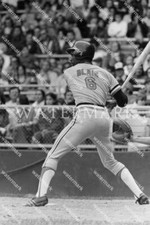 ES638 Paul Blair Baltimore Orioles Hit Baseball 8x10 11x14 16x20 Photo