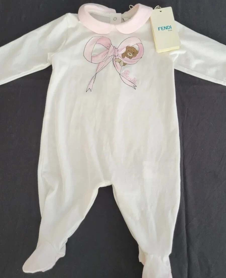NWT NEW Fendi baby Girls white cotton romper with bow and bear footie 3m BUL038