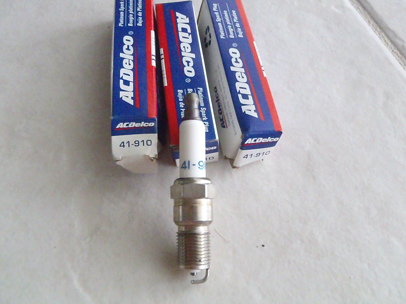 1995 1996 Grand Am Sunfire Skylark Cavalier Achieva AC Plugs 41-910  NOS 5614289