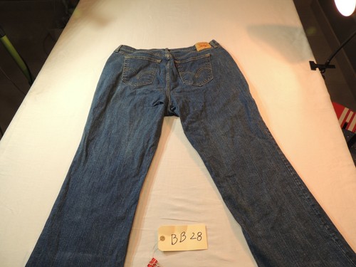 Levi's Women 550 Relaxed Boot Cut, 16M, 1% Spandex, 38"W, 30" inseam, 5" zipper - Picture 7 of 10
