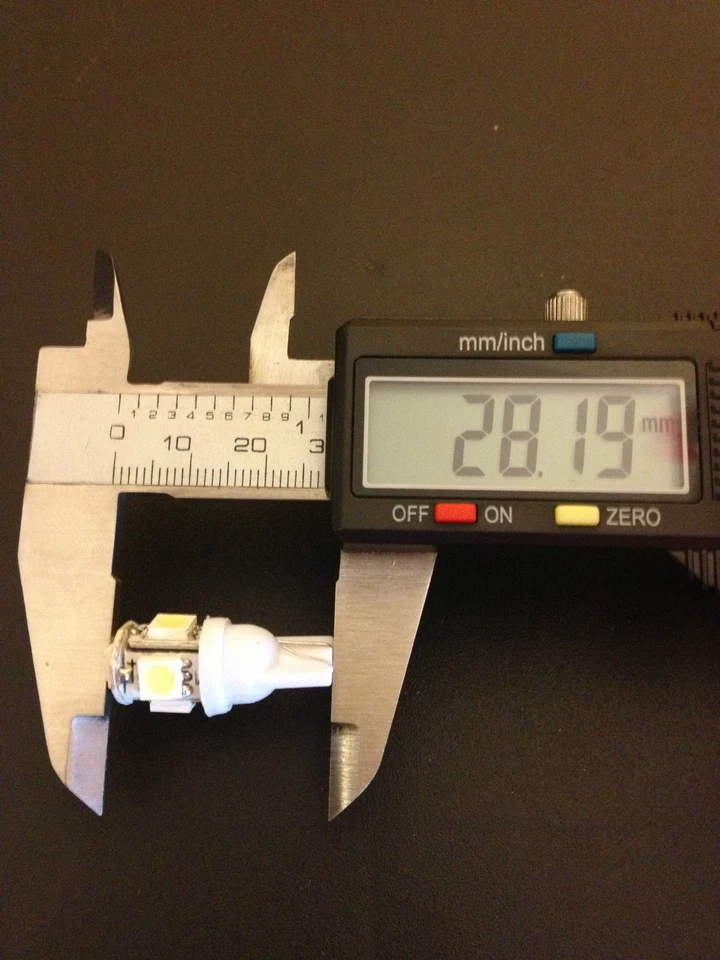 10 Bombillas LED rojas MEGA BRILLANTES Cuña Panel de instrumentos Tablero Velocímetro Nuevo de Lote Antiguo Foto 4 de 4