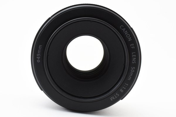 Canon CANON EF 50mm F1.8 STM with front and rear caps 1084