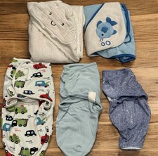 5pc baby lot 2 hooded bath towels 3 sleep sack swaddles no stains 0-3m