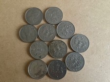 Queen Elizabeth II Great Britain Decimal 5p New Pence coin 1969-1989