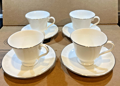 Wedgwood ST MORITZ 4 Cups & Saucers Tea Coffee White Floral Platinum Rim Retired