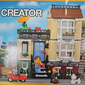 LEGO Creator 3-in-1 Park Street Townhouse (31065) One Pack Not Factory Sealed 