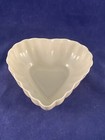 BEAUTIFUL BELLEEK IRELAND PARIANWARE SCALLOP HEART DISH BOWL — photo 1