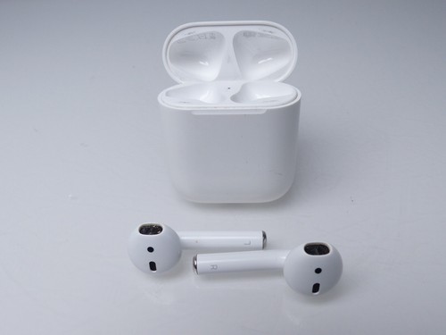 Apple AirPods 2. Generation Kopfhörer A2032 A2031 mit Ladecase A1602 #118