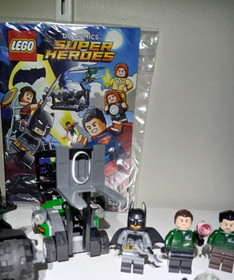 LEGO DC Comics Super Heroes: Kryptonite Interception 76045 w comic-online instru