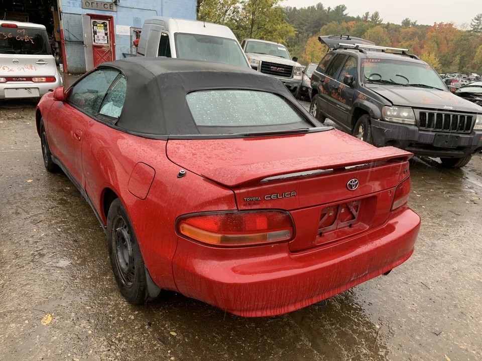 Porta da frente TOYOTA CELICA esquerda 94 95 96 97 98 99 não perfeito tem amassados - Imagem 2 de 4