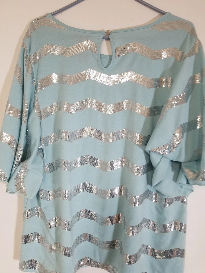 Rock 47 Wrangler Top Sz XL Blue Silver Sequins Pullover Flutter Sleeve 3784 - Image 4 of 4
