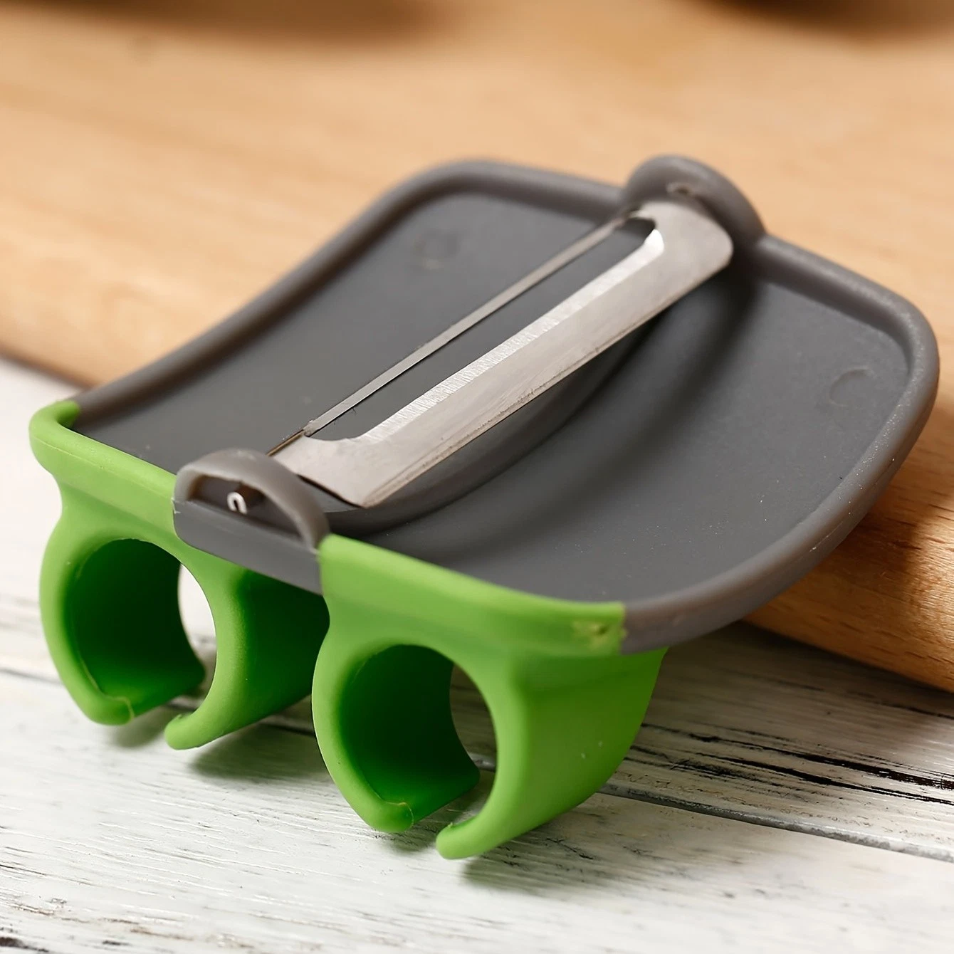 Essential Adaptable Quick-Install 1PCS Non-Slip Stainless Steel Vegetable Peeler