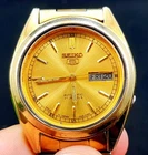 Vintage Of SEIKO 5 Automatic Day Date 21 Jewels Men,s Wrish Watch Japan Made