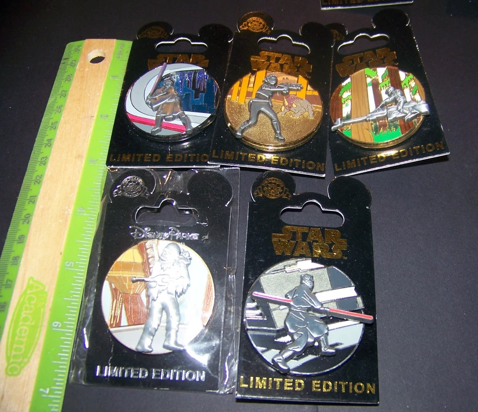 Price Drop of $20.00 Star Wars Planets/ Character pins Complete Set of 13 LE6000 - Image 4 of 4