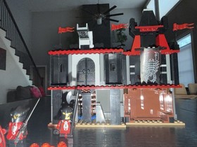 Lego 8802 Knights Kingdom: Dark Fortress Landing 8802 Castle Complete