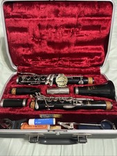 Bundy Resonite Clarinet Vintage with Hard Carrying Case Made by Selmer, USA