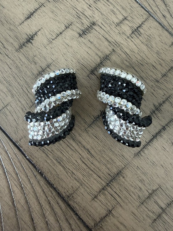 Vintage Linda Joyce Signed Black and Clear Rhinestone Clip On Earrings