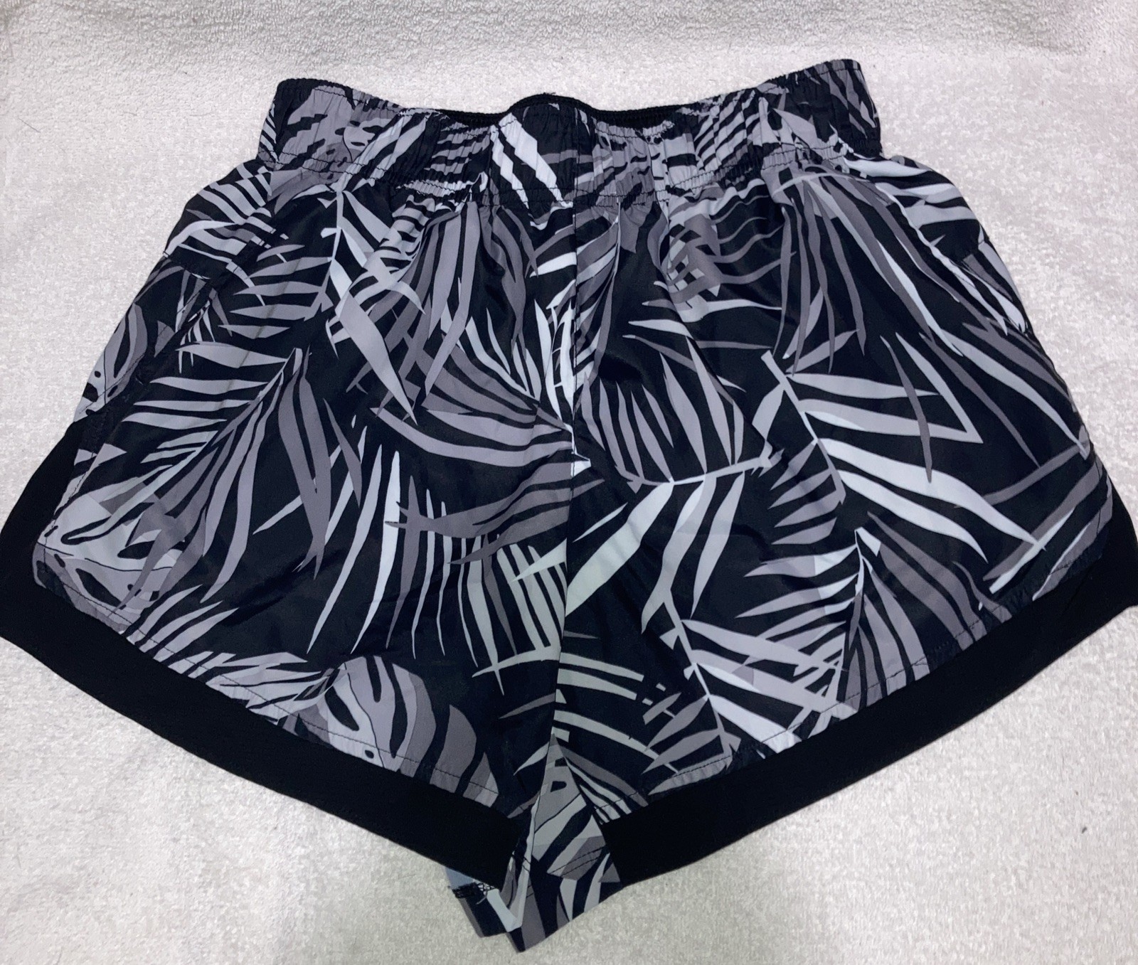 Athletic Works 2 Pair Patterned Running Shorts Li… - image 7