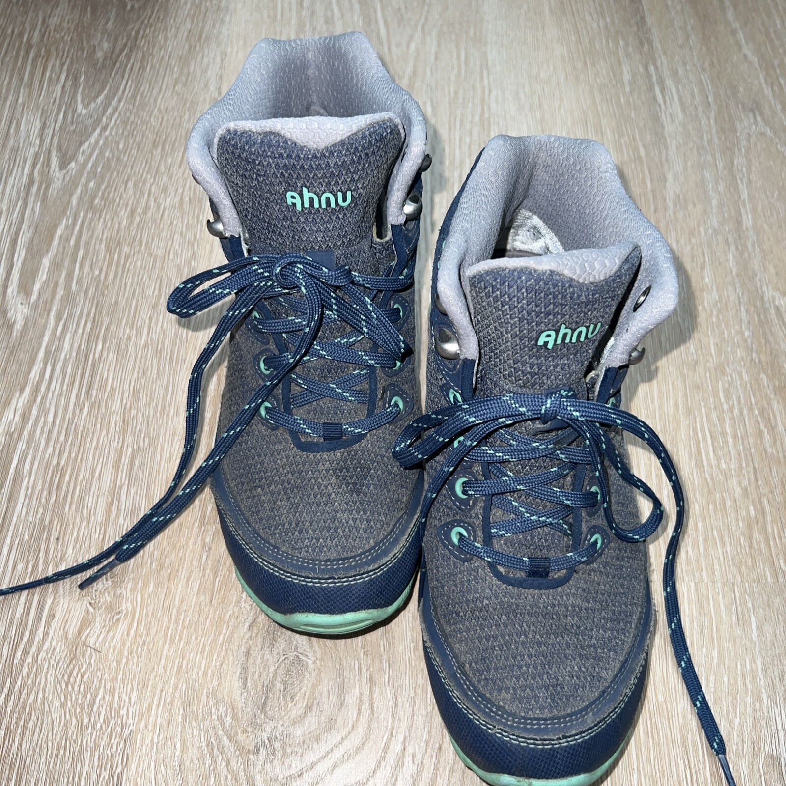 ahnu hiking boots Size 7 Sugar Pine Waterproof Vibram eBay