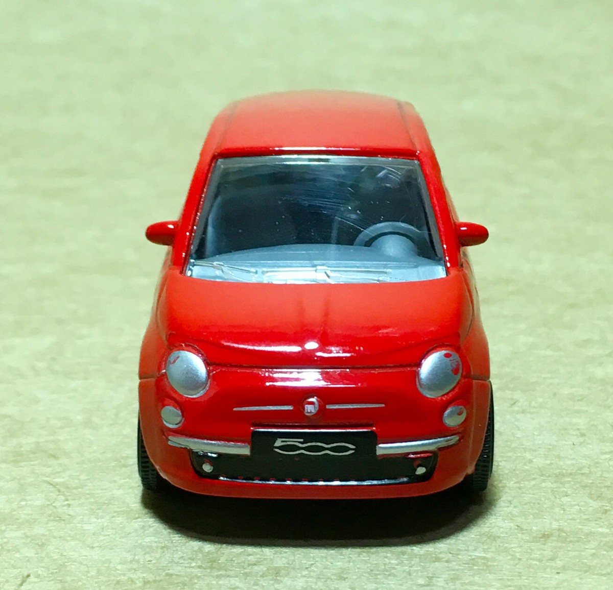 Voiture Miniature Majorette Fiat 500 Red Kiss - Échelle 1:55 (3 Pouces) - Diecast - Sans Boîte