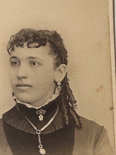 Antique Portraits Women Curls Dangle Earrings Black & White 3 Cardboard Photos - Picture 22 of 24