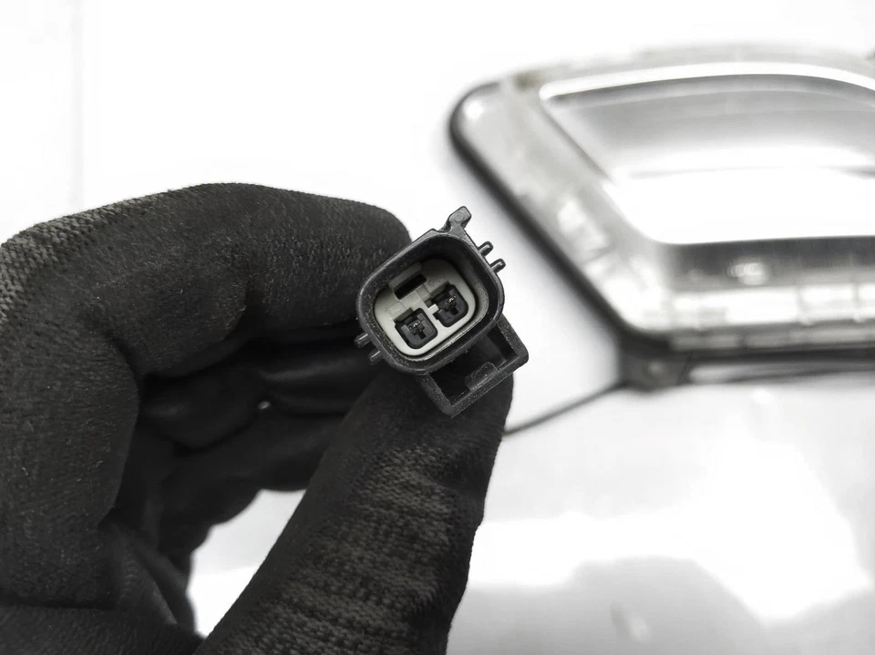 Lâmpada/luz de seta para passageiros Volvo S60 2011-2013 - 31278557 - Imagem 2 de 4