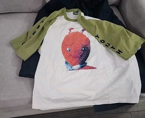 Pleasures Alien Raglan ShirtWhite XL