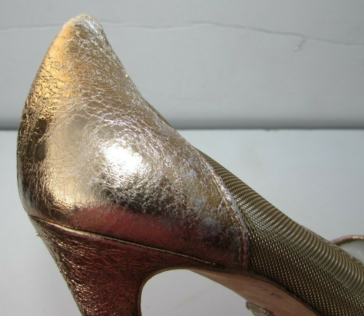 DVF Diane von Furstenburg Size 7, 7.5 high heels pumps shoes  gold black FALL Nw image 7