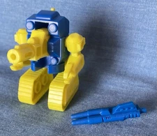 Transformers G1 Mainframe Accessories- Push Button & Vibro Pulverizer Gun 1990