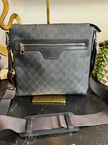 Sac moyen messager noir GUCCI Supreme