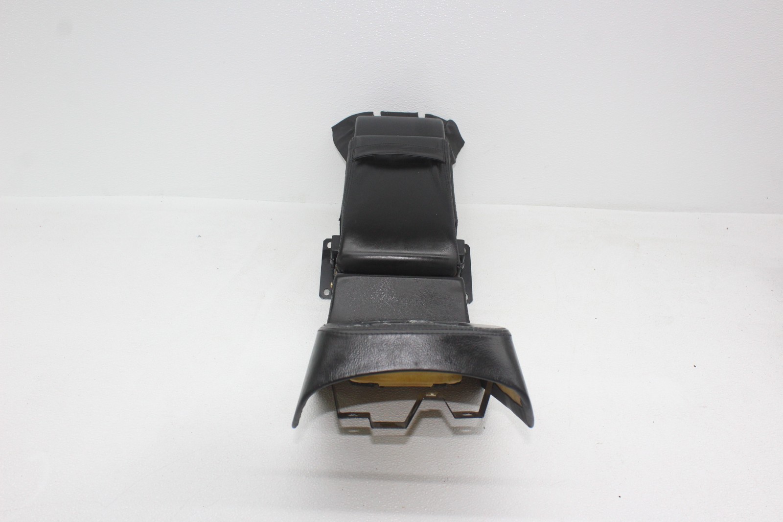 99-01 FERRARI 456 M INTERIOR REAR SEAT CENTER CONSOLE A REST PAD