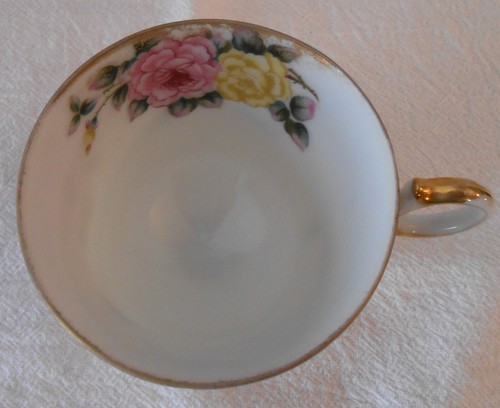 Vintage Royal Sealy footed cup & saucer exc. pink & yellow roses - ships free - Picture 5 of 10