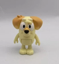 Bluey Family & Friends Action Figure Neighbor Dog CHUCKY Yellow Labrador