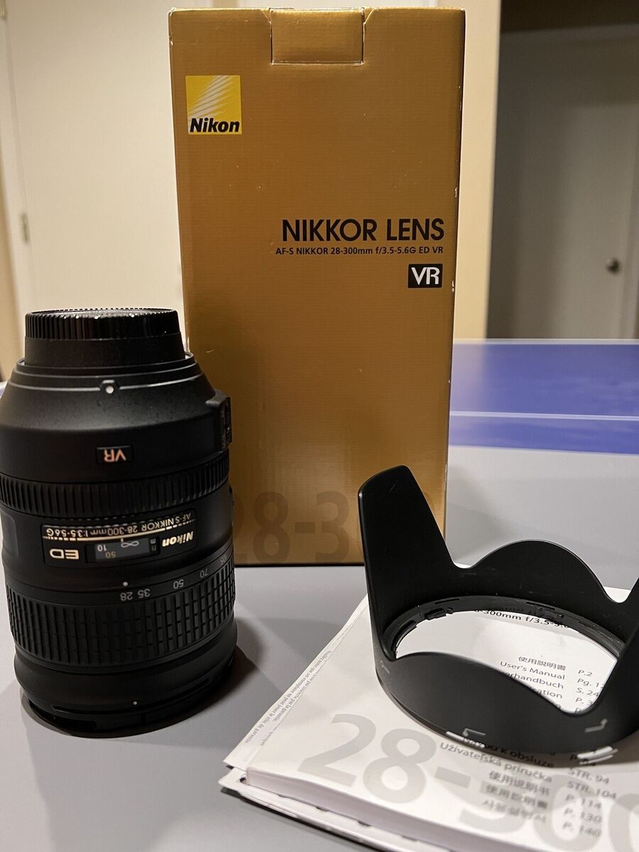 Nikon AF-S FX NIKKOR 28-300mm F/3.5-5.6G ED VR Zoom Lens in very good  condition.
