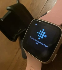 Fitbit Versa Smartwatch +Bands & Cord  shwroom mdl Tested Color Varies