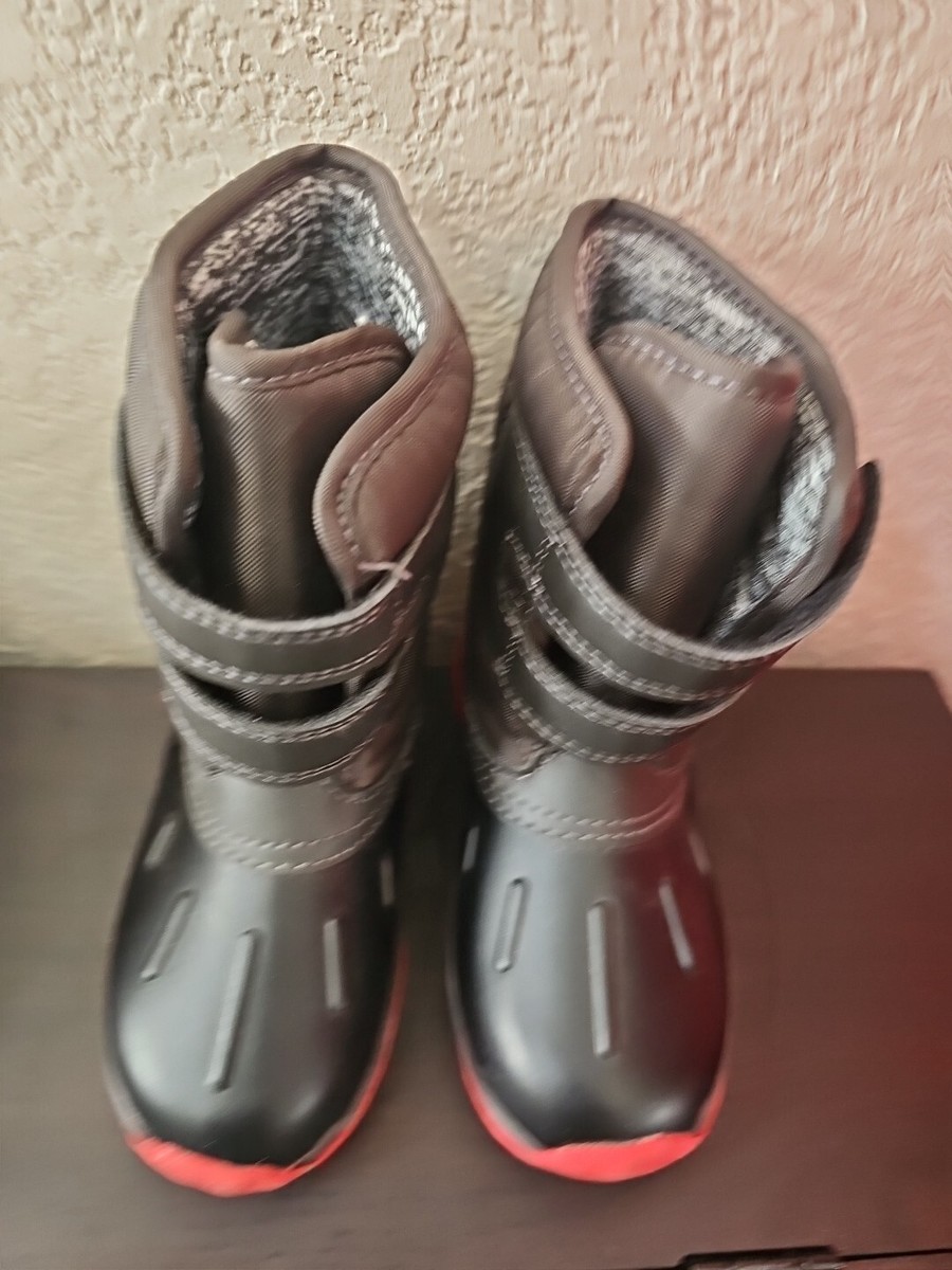 CARTER's Light Up Soles, Easy On/Off Toddlers Black Snow Boots