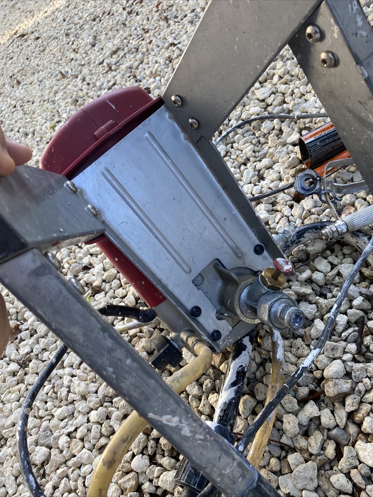 Titan compact XT250 airless paint sprayer POWERS ON CLOGGED READ Asis