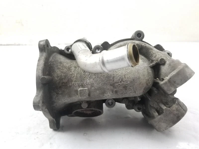 AUDI A6 2013 bomba de agua auxiliar 4,0 gasolina CRDB 079121020N Foto 2 de 4