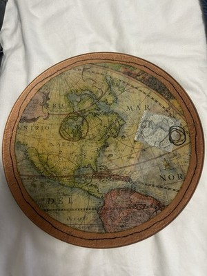 Susan Ward Designs - Globen 8'' Teller. 
