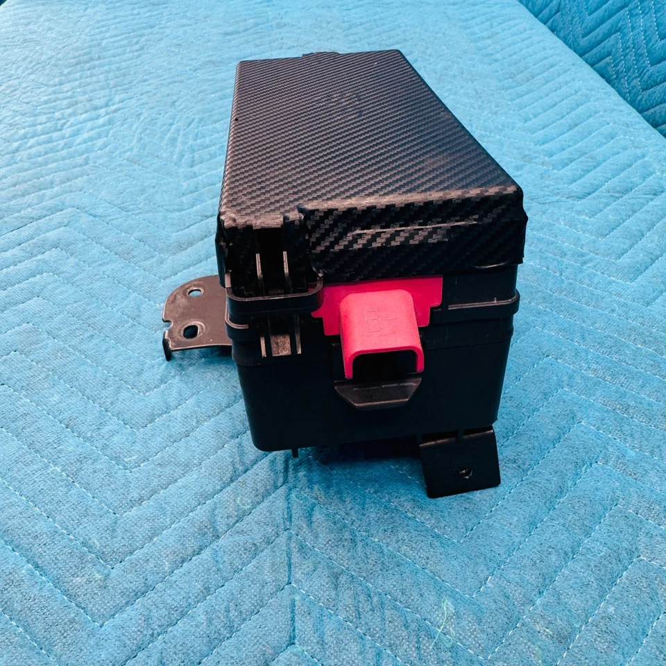 Ford Mustang GT 2005-2009 4,6 L V8 conjunto de caja de fusibles OEM 4R3T14536AD Foto 3 de 4