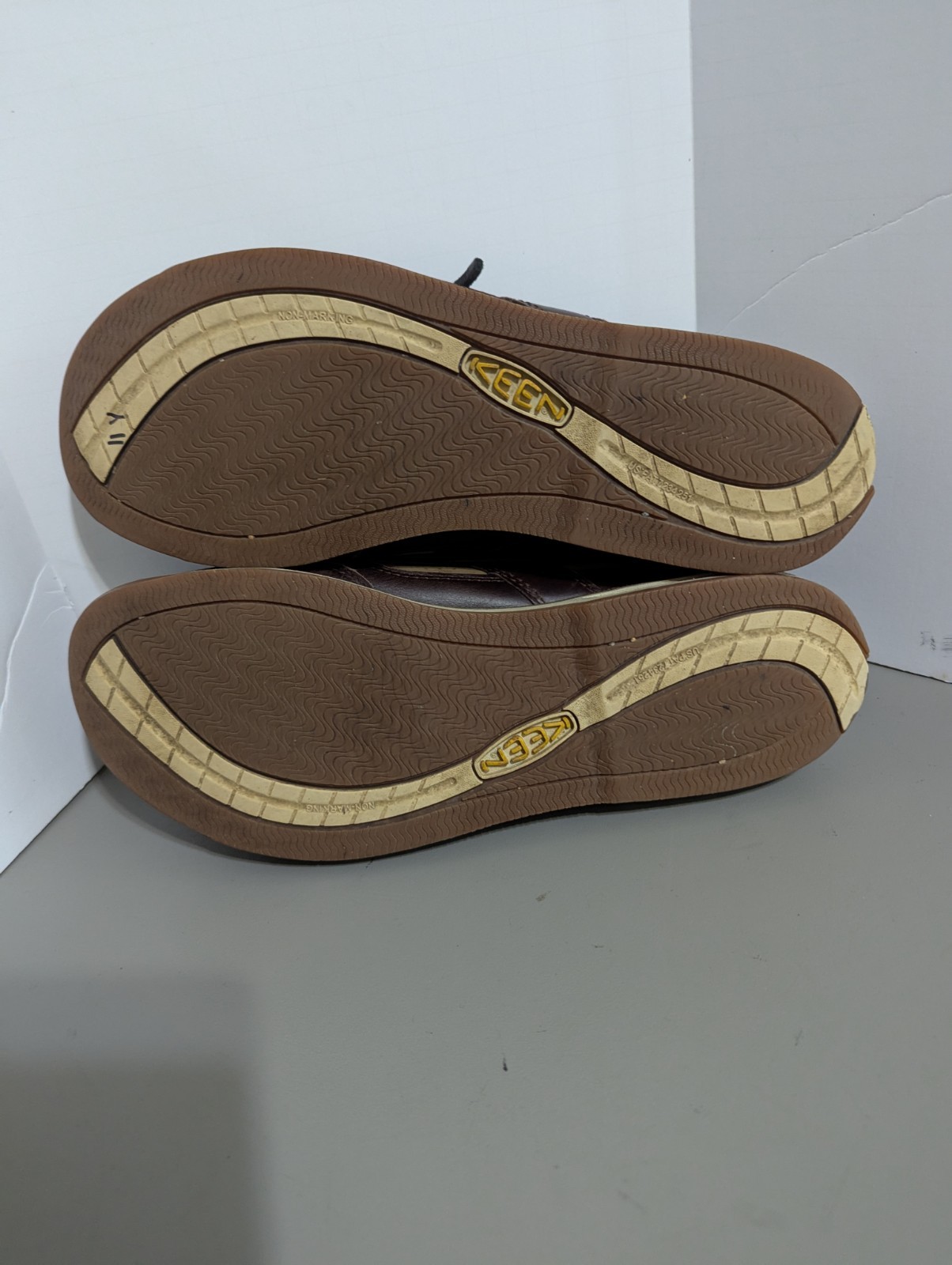 Scarpe da barca Keen da uomo taglia 11 5 Newport marroni stringate in pelle ponte acqua preppy