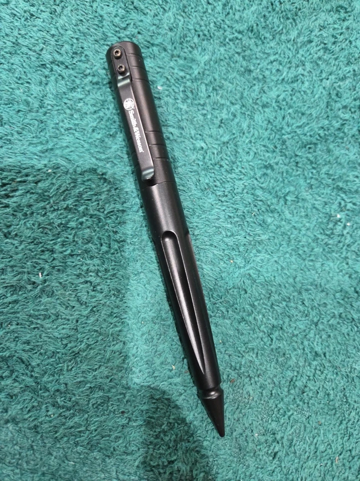 Smith & Wesson 黑色铝制军事和警察战术笔 SWPENBK — 第 3/4 张图片