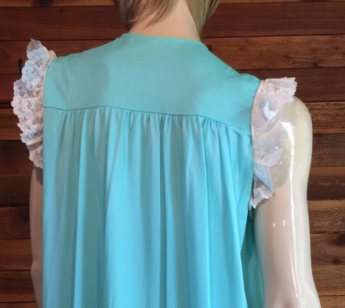 VINTAGE LADY LOVELY AQUA SIZE MEDIUM ROBE with WHITE LACE TRIM #15006 - Picture 10 of 10